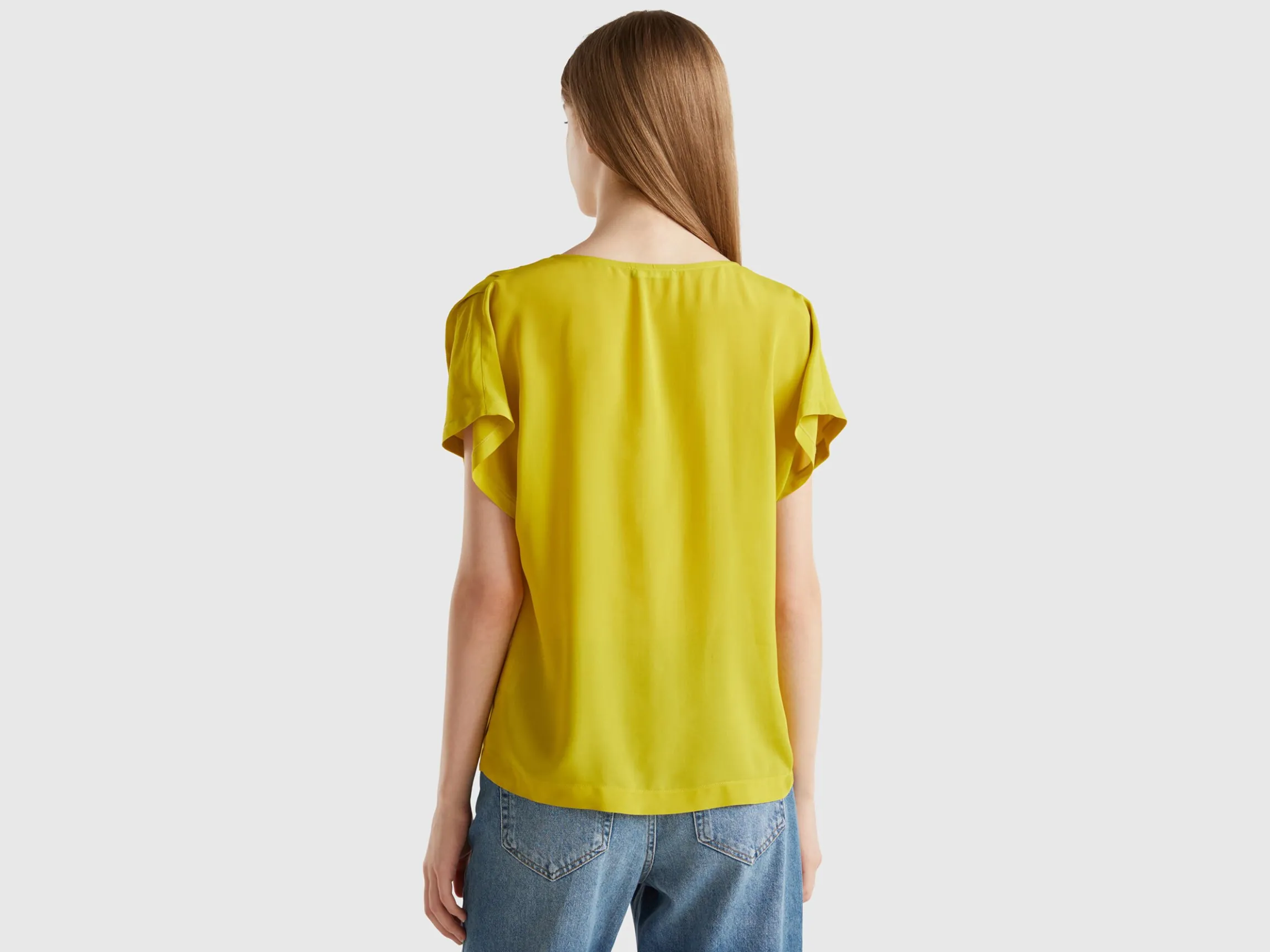 Flowy short sleeve blouse