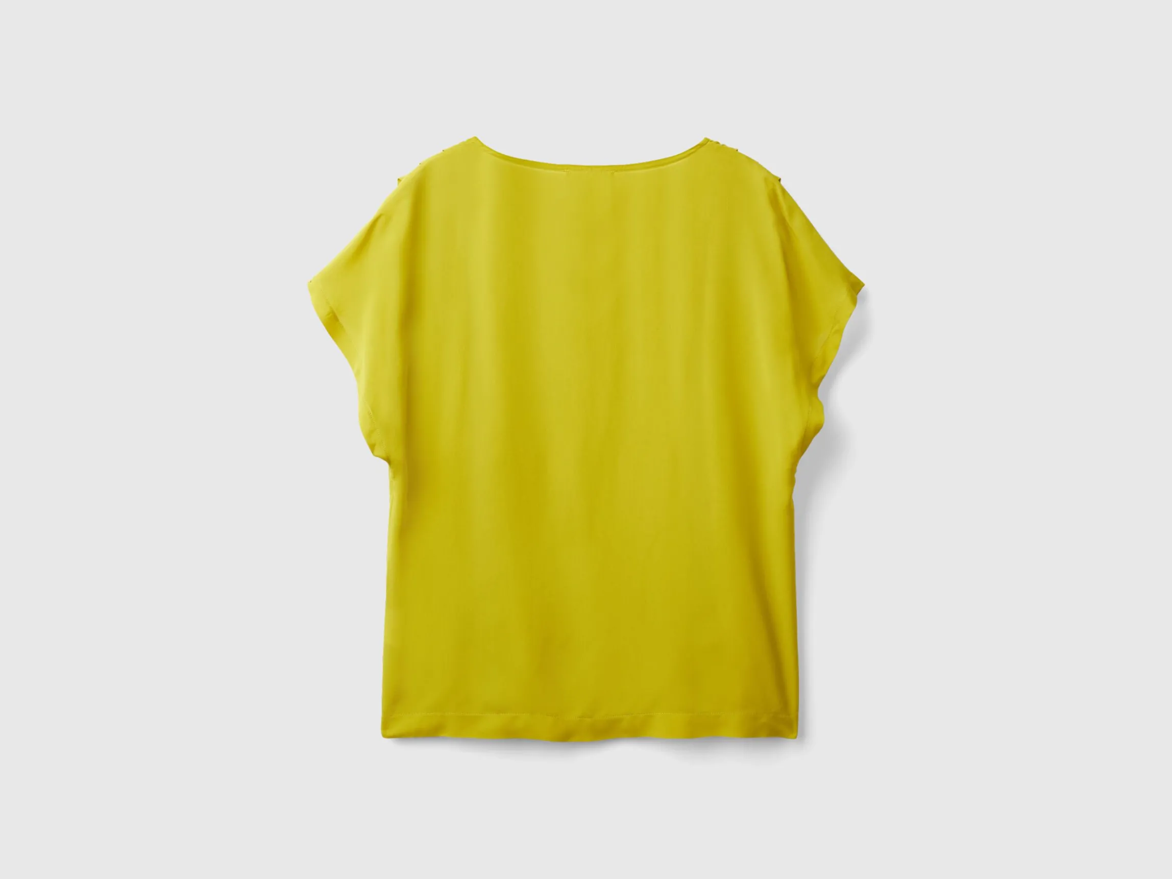 Flowy short sleeve blouse