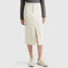 Flowy skirt with slit