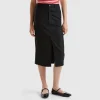 Flowy skirt with slit