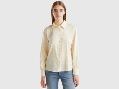 Flowy stretch shirt