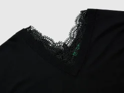 Flowy top with lace