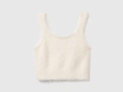 Fluffy yarn top