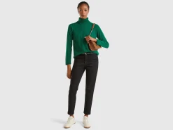 Forest green turtleneck in wool and cashmere blend
