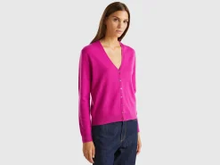 Fuchsia cyclamen V-neck cardigan in pure Merino wool