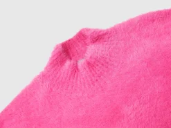 Furry yarn sweater