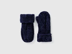 Gloves in chenille