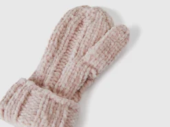 Gloves in chenille
