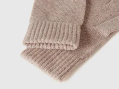 Gloves in pure virgin wool