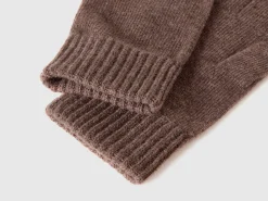 Gloves in pure virgin wool