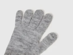 Gloves with lurex