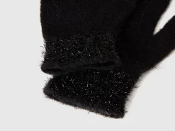Gloves with lurex