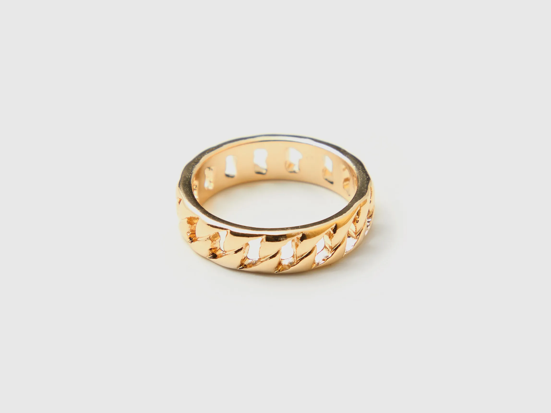 Gold chain ring