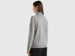 Gray turtleneck sweater in cashmere and wool blend