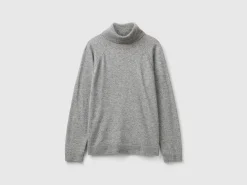 Gray turtleneck sweater in cashmere and wool blend