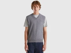 Gray vest in pure Merino wool