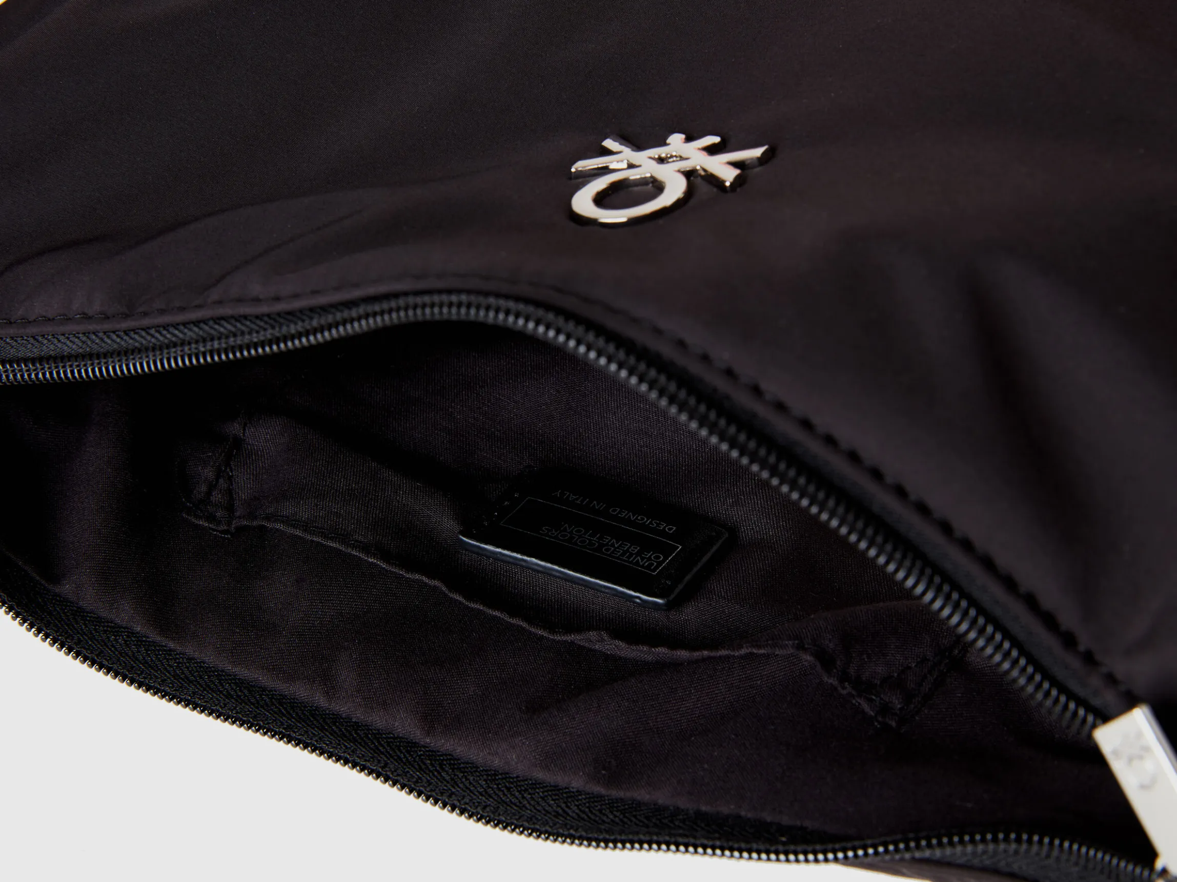 Half moon shoulder bag