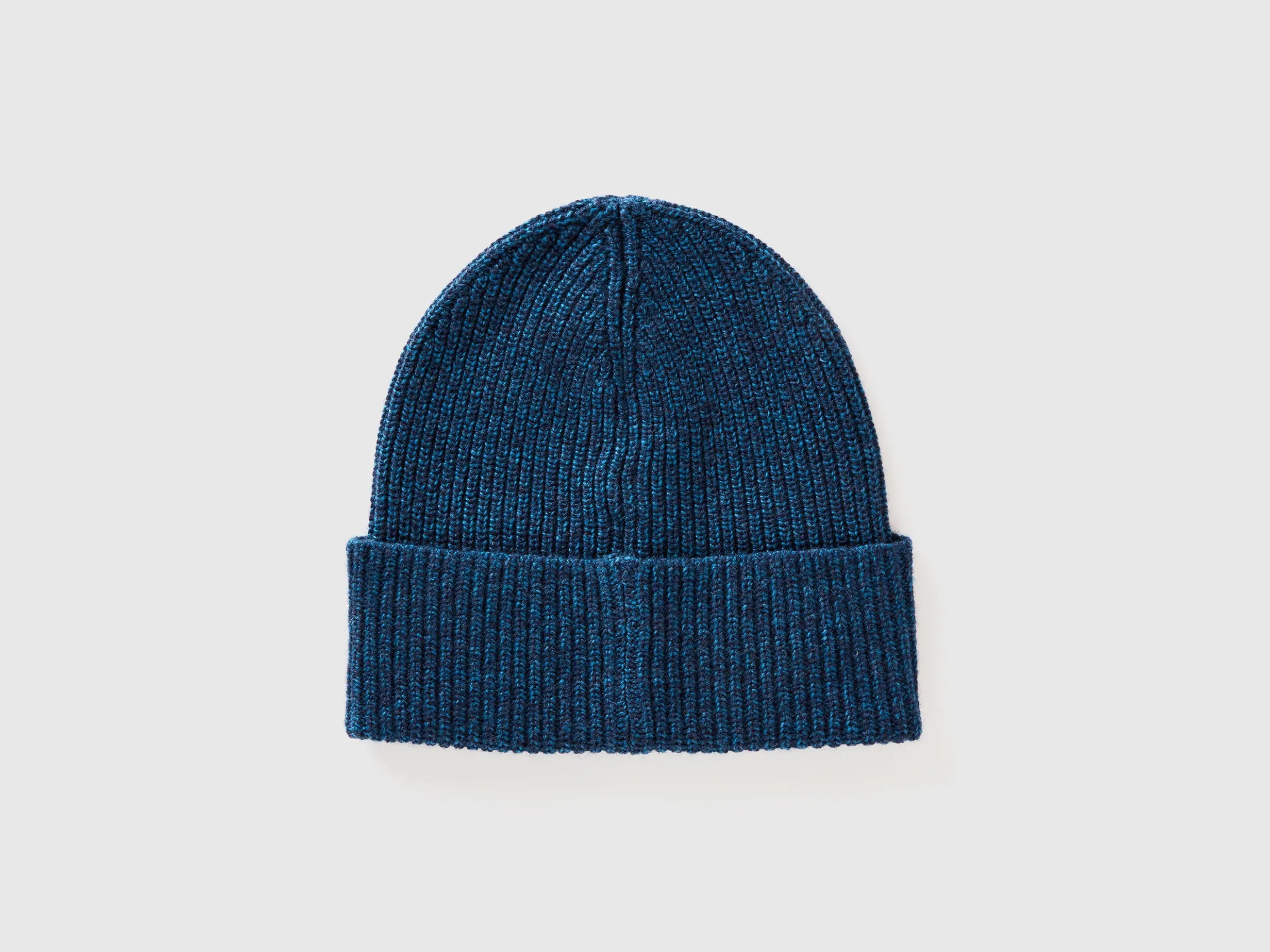Hat in cashmere and wool blend