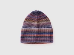 Hat in multicolored wool blend