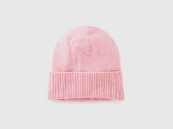 Hat in pure Merino wool