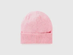 Hat in pure Merino wool