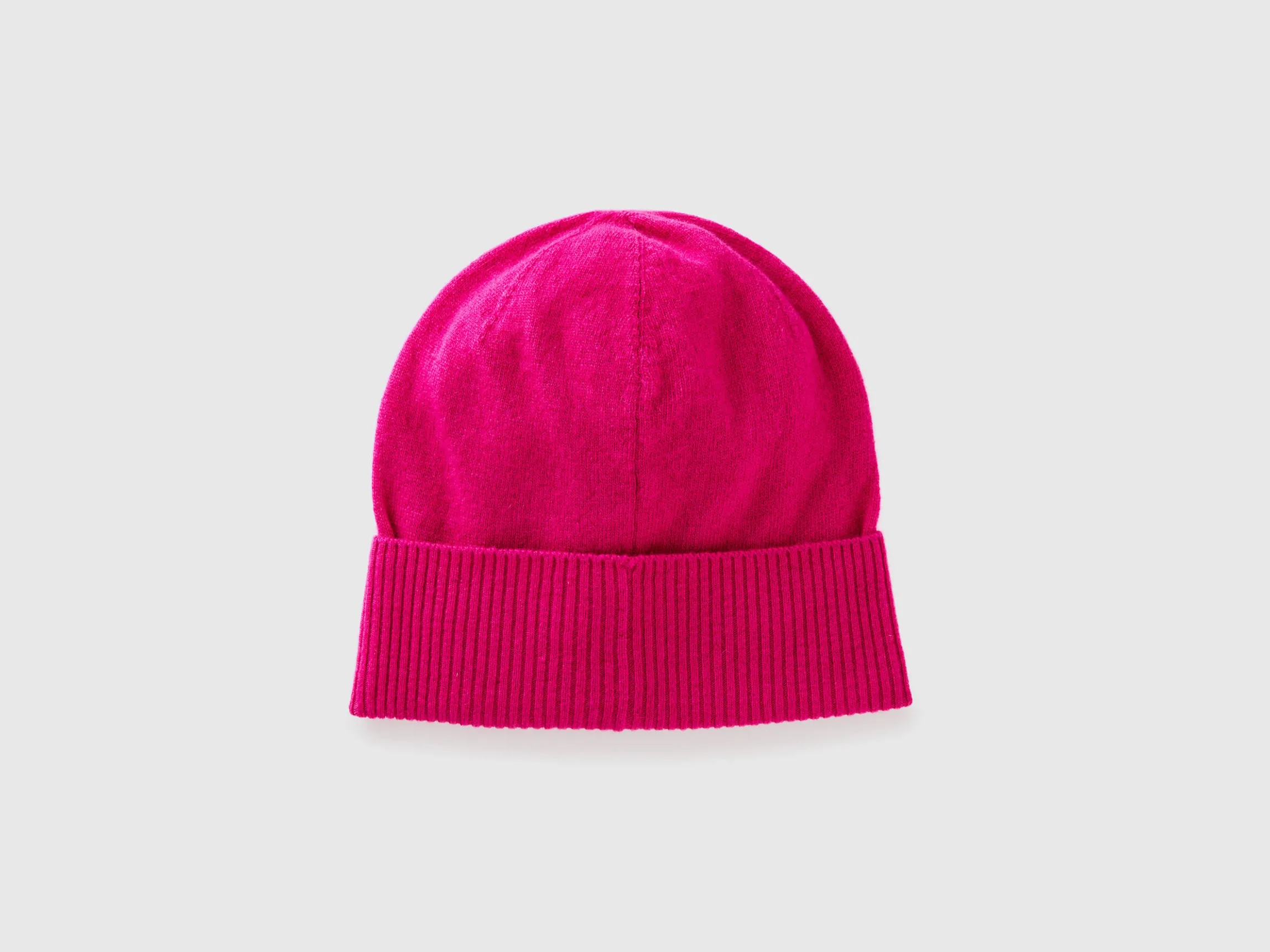 Hat in pure Merino wool