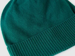 Hat in pure Merino wool