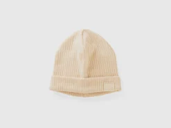 Hat in stretch viscose blend