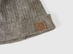 Hat in stretch viscose blend