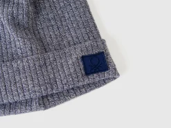 Hat in stretch viscose blend