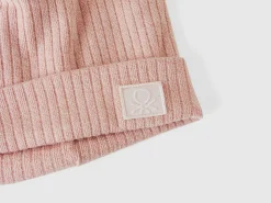 Hat in stretch viscose blend