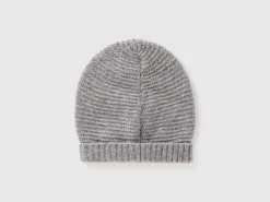 Hat in wool blend