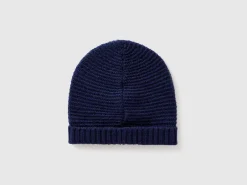 Hat in wool blend