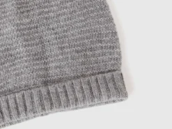 Hat in wool blend