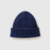 Hat with cable knit