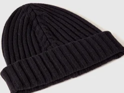 Hat with cable knit