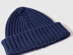 Hat with cable knit