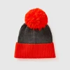 Hat with neon orange details