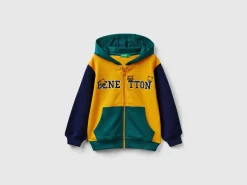 Hoodie with logo