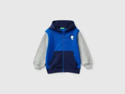 Hoodie with logo