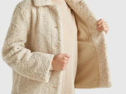 Jacket in faux fur
