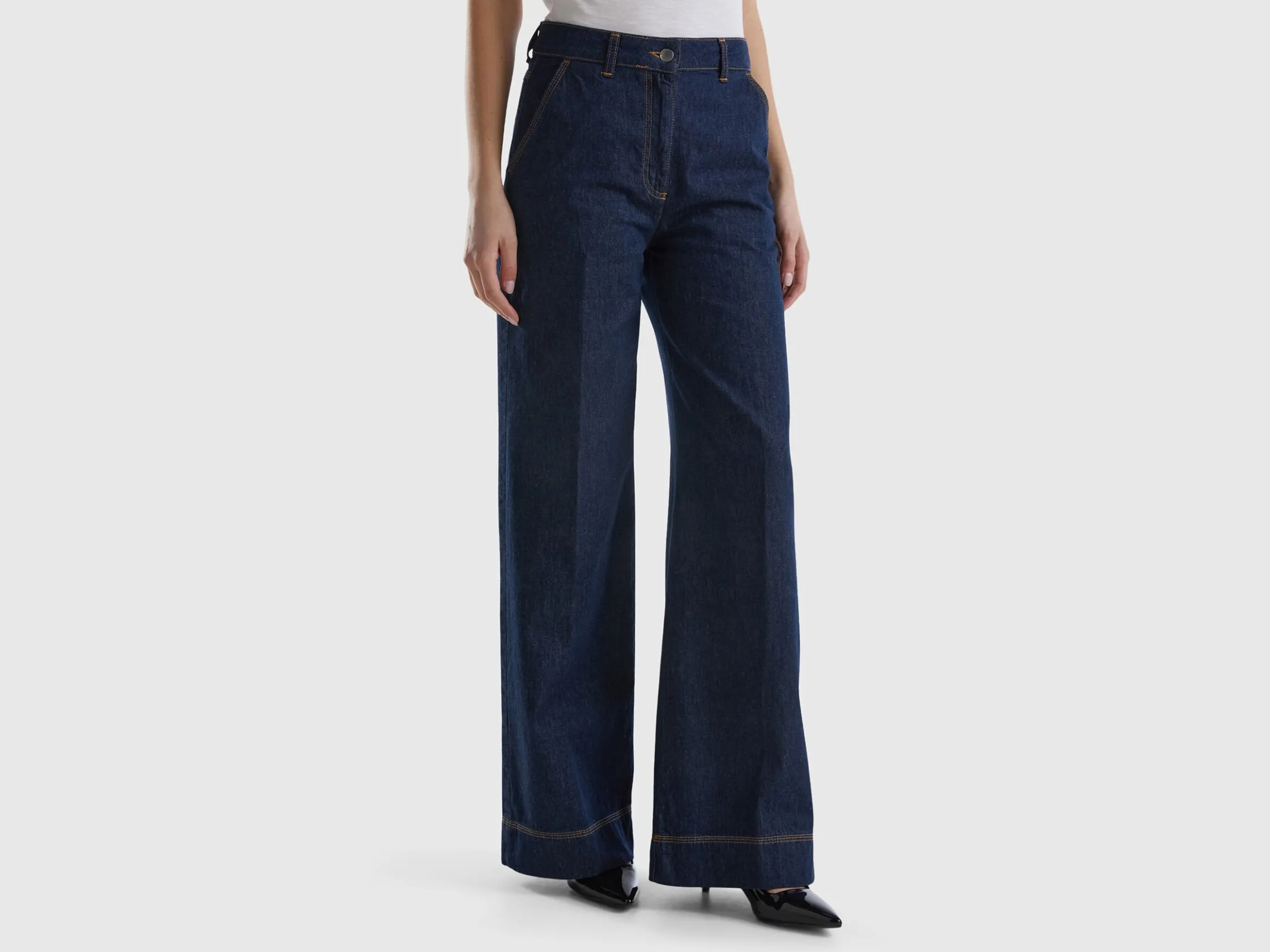 Jeans with wide leg
