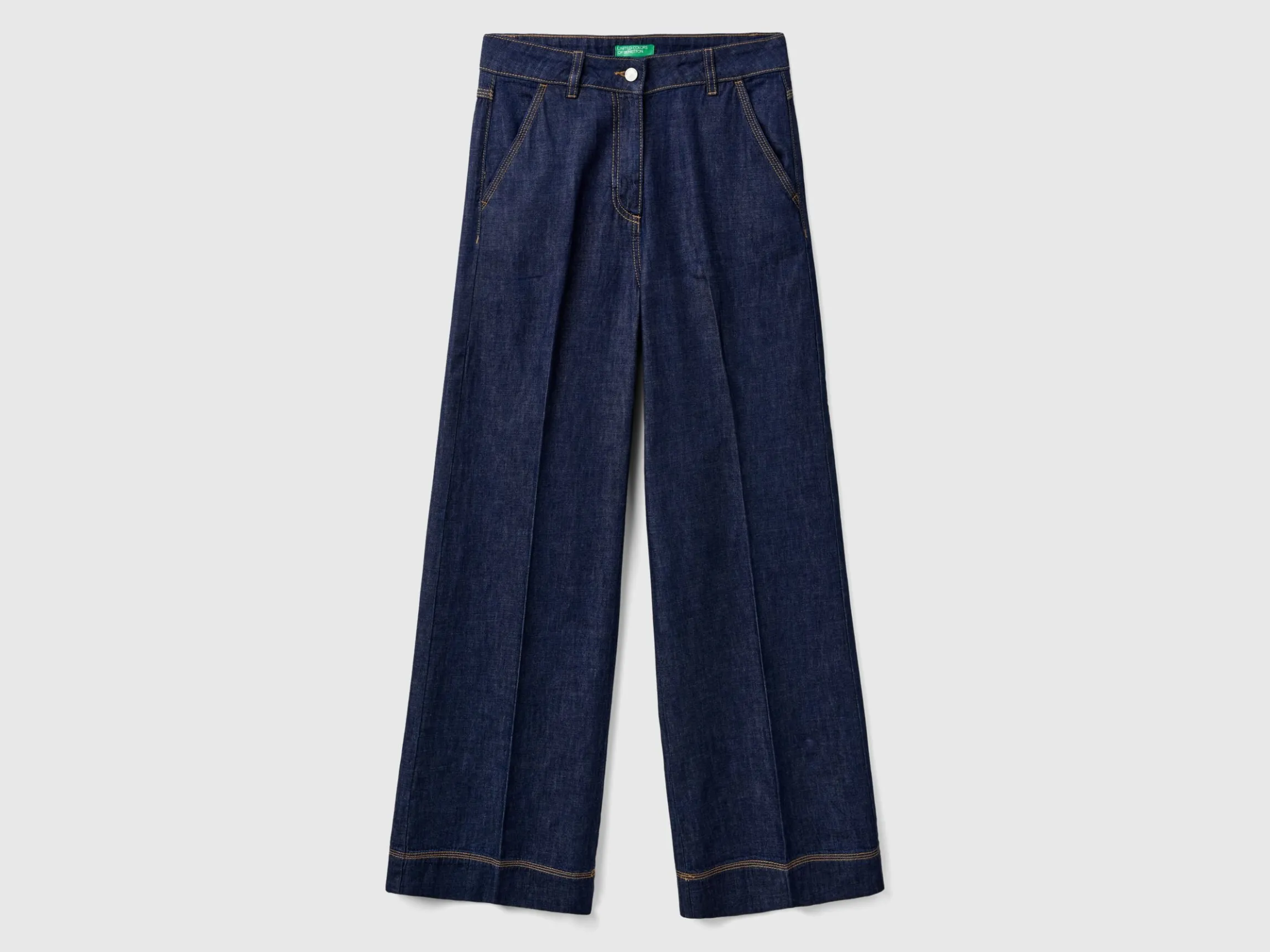 Jeans with wide leg