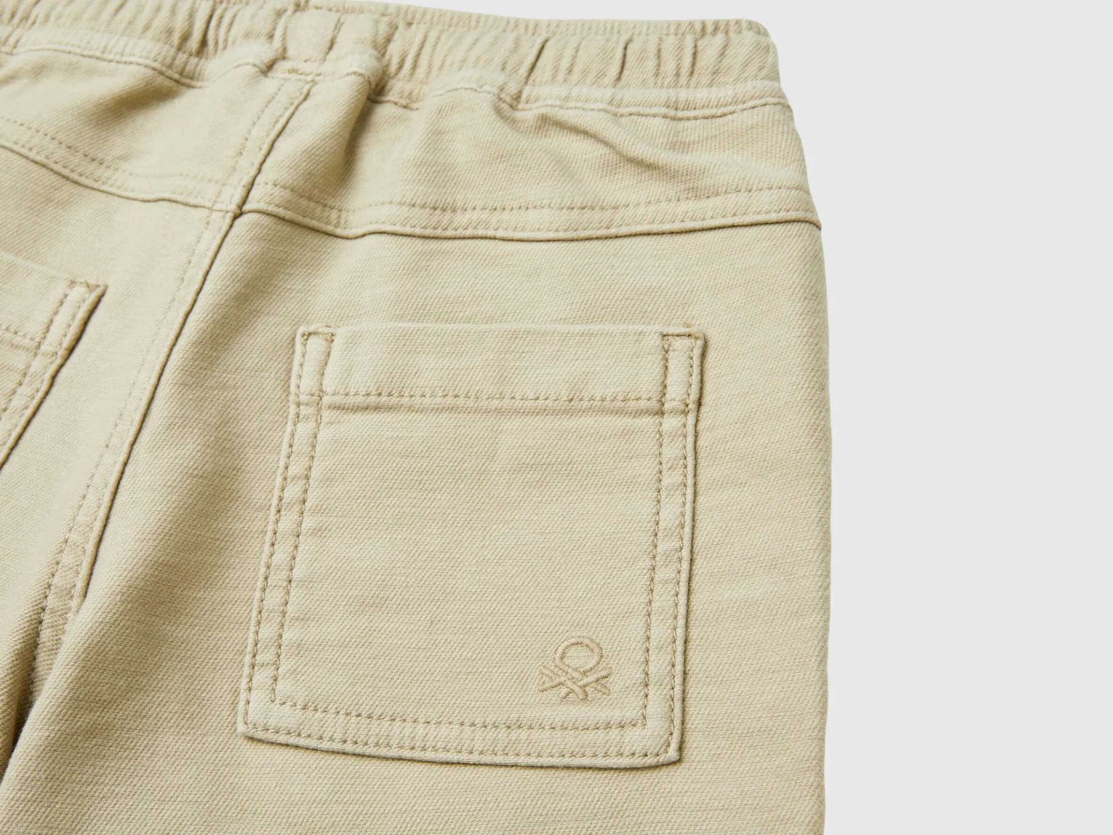 Joggers with cotton blend with drawstring