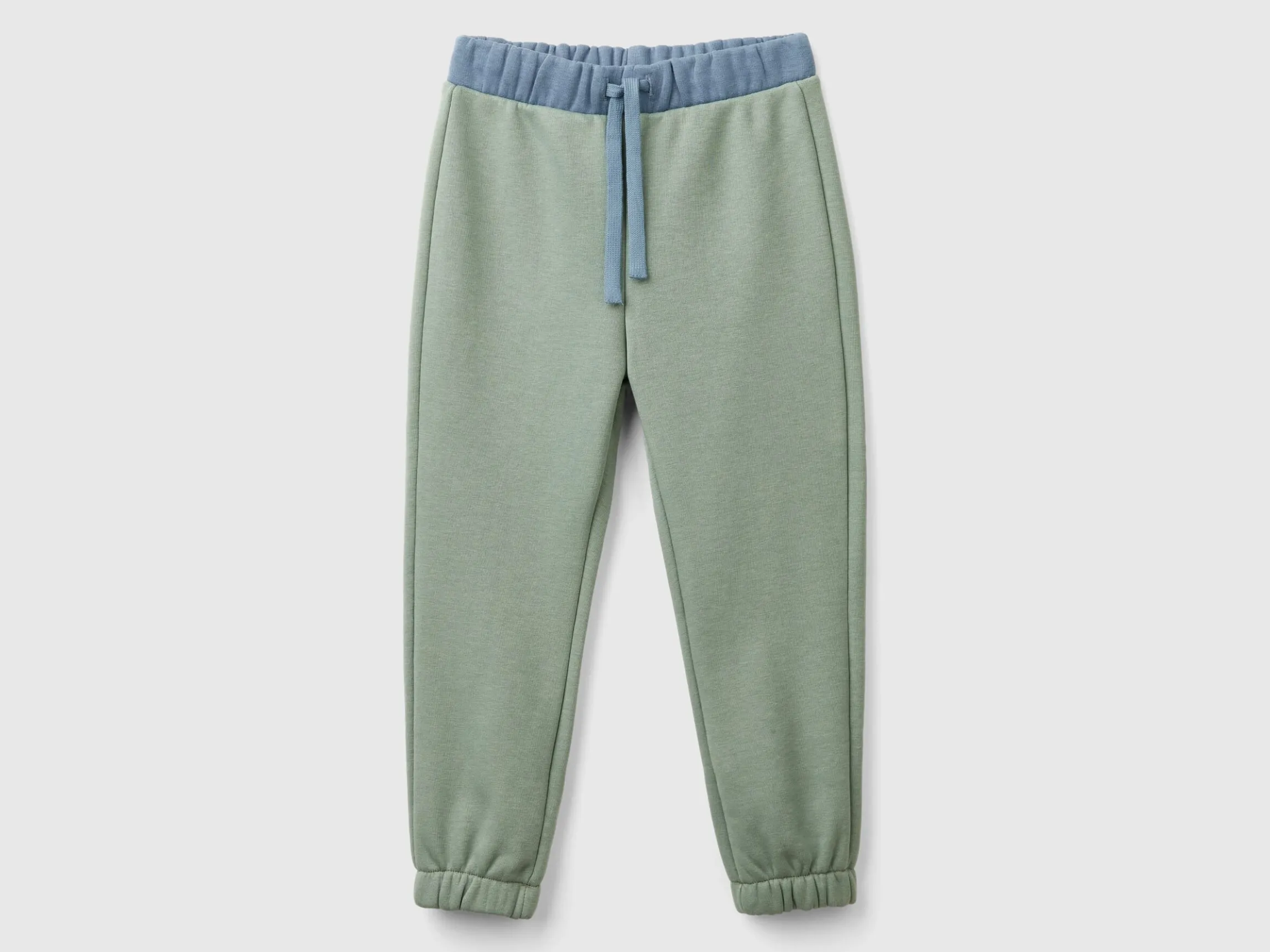 Joggers with drawstring