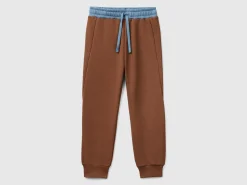 Joggers with drawstring