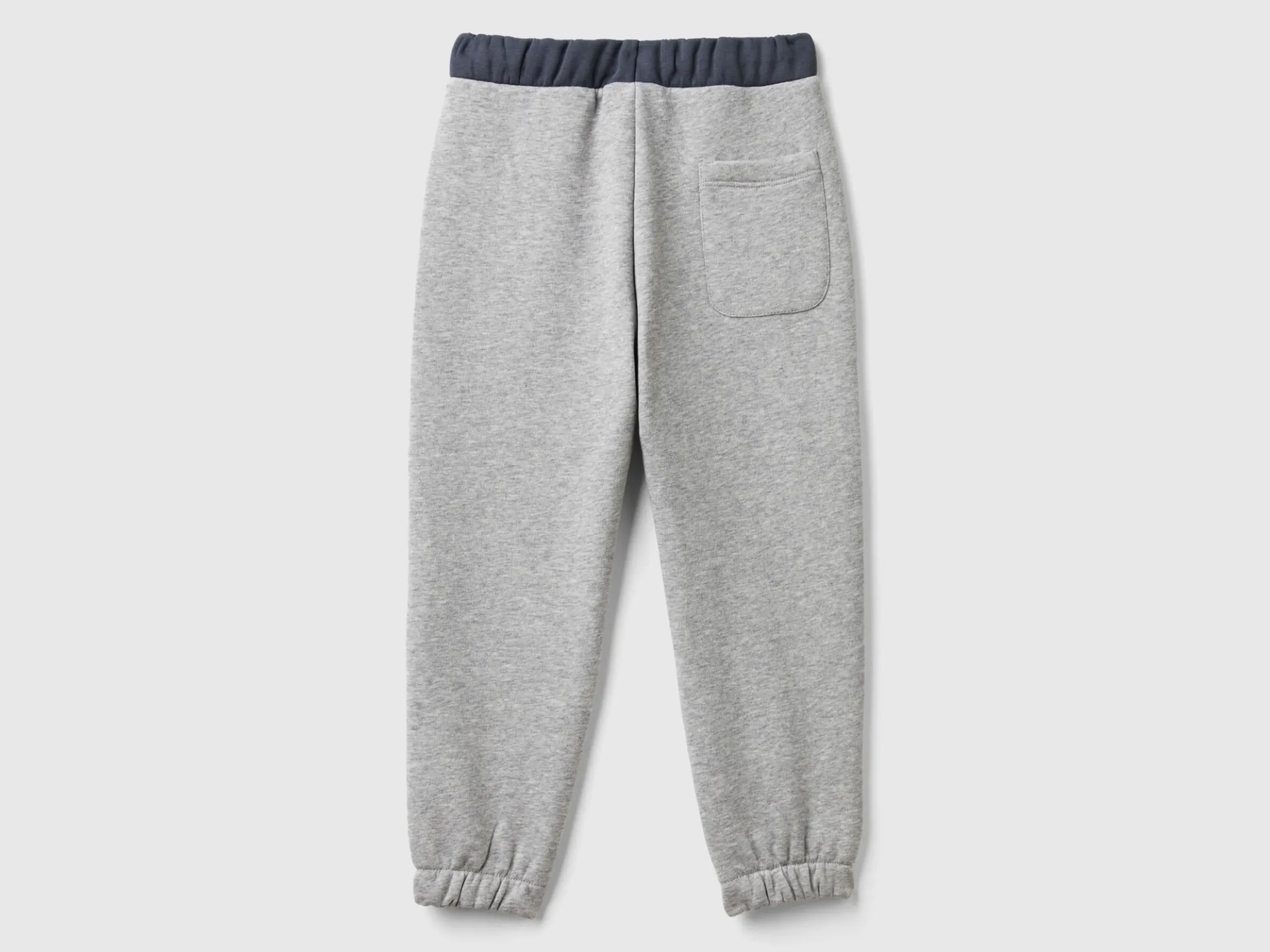 Joggers with drawstring