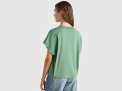 Kimono sleeve t-shirt