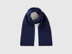 Knit scarf in stretch wool blend