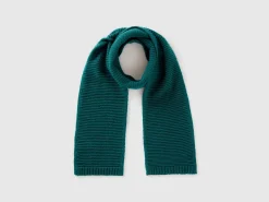 Knit scarf in stretch wool blend
